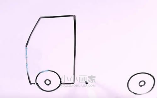 行驶的消防车简笔画画法图片步骤步骤3