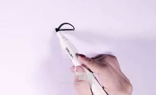 大翅膀蝴蝶简笔画画法图片步骤步骤2