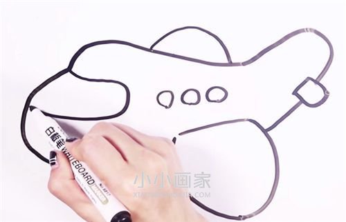 空中的客机简笔画画法图片步骤步骤5
