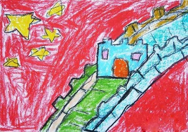 小学生国旗下的万里长城儿童蜡笔画图片步骤1